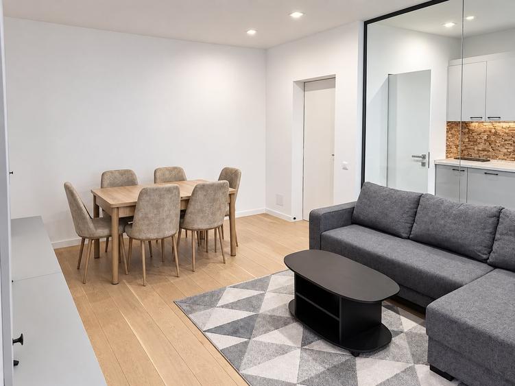 Apartament cu 2 camere decomandat, mobilat în Aviației