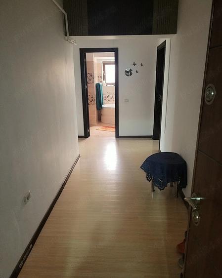 Garsonieră decomandată în Exterior Vest