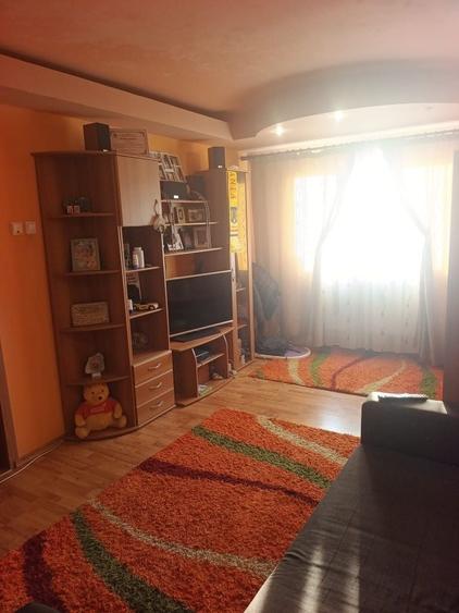 Vand apartament 2 camere Mioveni,etaj 2 ,spatios - 6