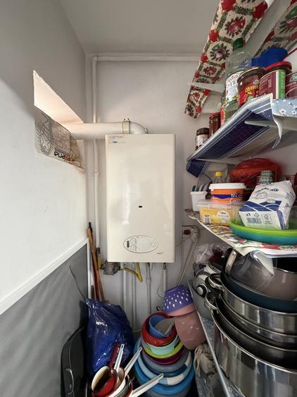 Apartament cu 3 camere semidecomandat în Kiriac