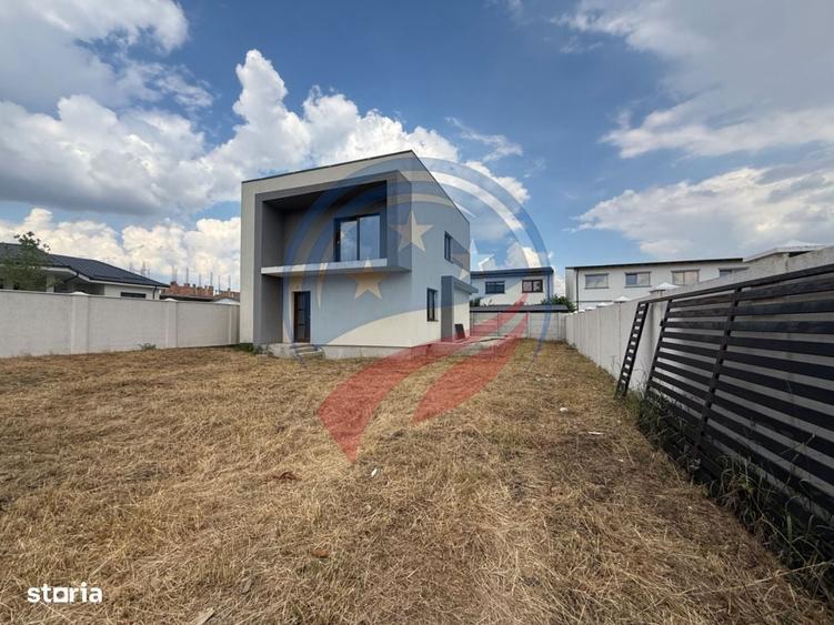 Casă cu 4 camere în Central