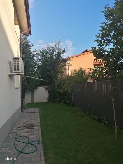 Casă cu 4 camere în Berceni