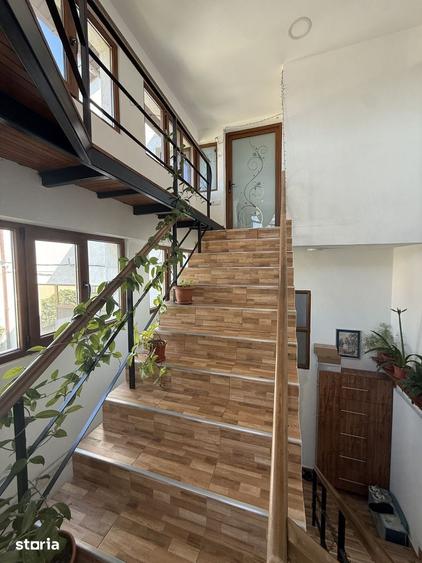 Casă cu 4 camere cu Teren 388 Mp în Central