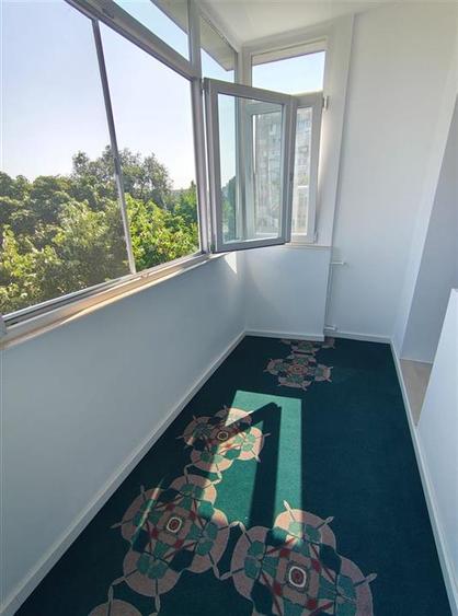 Apartament cu 2 camere semidecomandat în Podu Roș