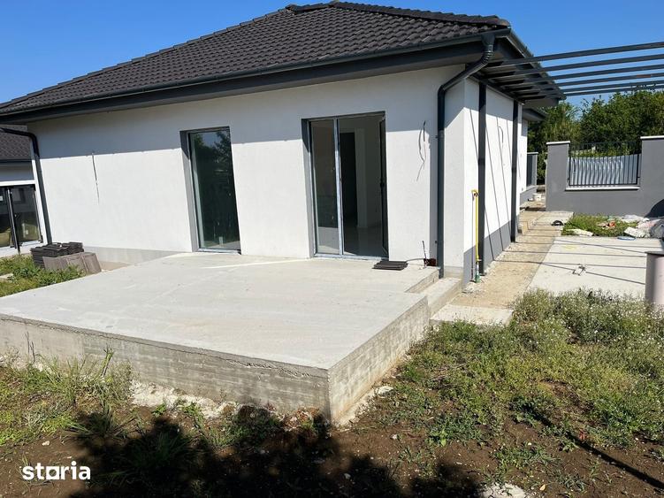 Casă cu 4 camere cu Teren 408 Mp în Oncea