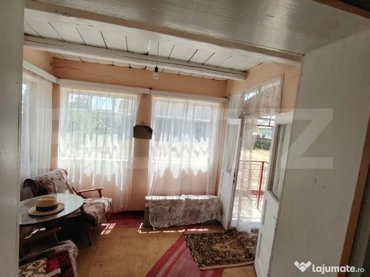 Casă cu 3 camere cu Teren 2240 Mp în Raciu