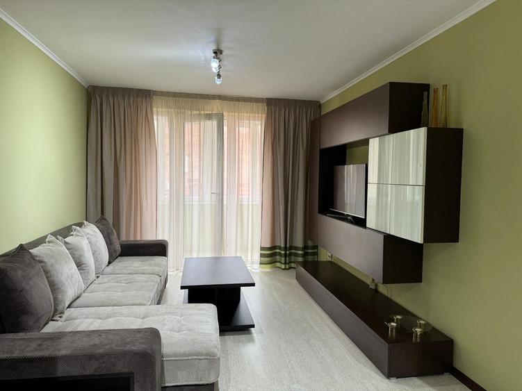 Apartament cu 2 camere decomandat în Sânmartin