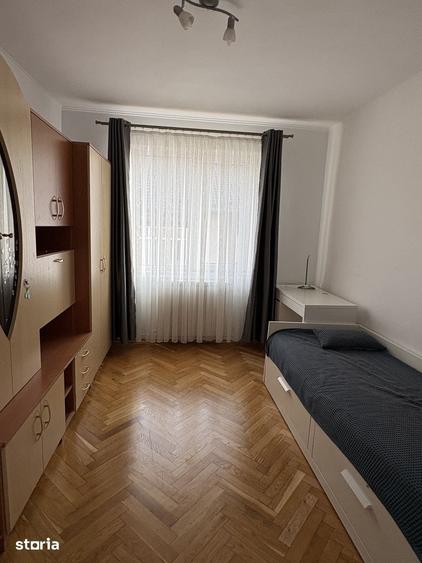 Apartament cu 4 camere în Central