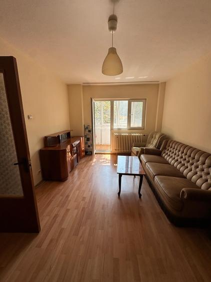Birou, de 80 mp, în Panduri