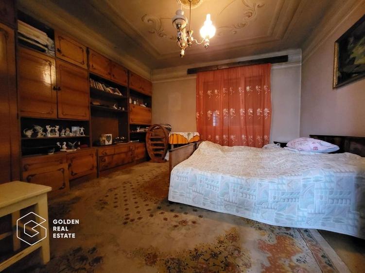 Casă individuală cu 5 camere cu Canalizare în Central