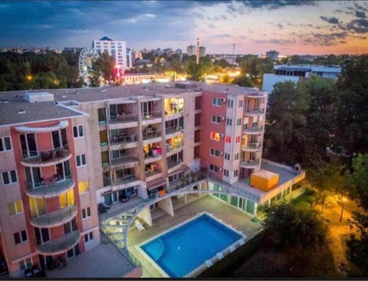 Apartament cu 2 camere decomandat în Faleza Nord