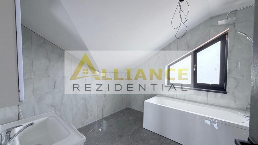 Casă individuală cu 4 camere cu Canalizare în Berceni