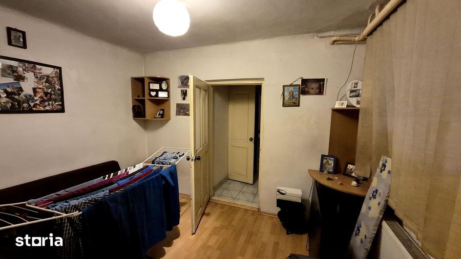 Casă cu 8 camere cu Teren 162 Mp în Ultracentral