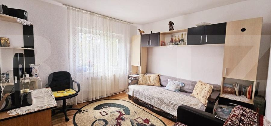 Apartament de vanzare, cu 3 camere, decomandat, 68mp, parter înalt - 5