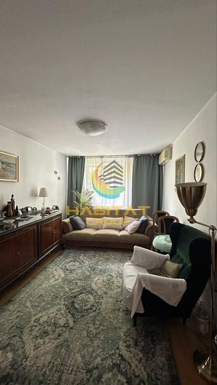 Apartament cu 3 camere semidecomandat în Olteniței