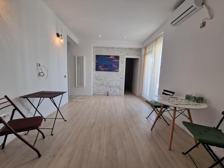 Apartament cu 2 camere semidecomandat, mobilat în Nord