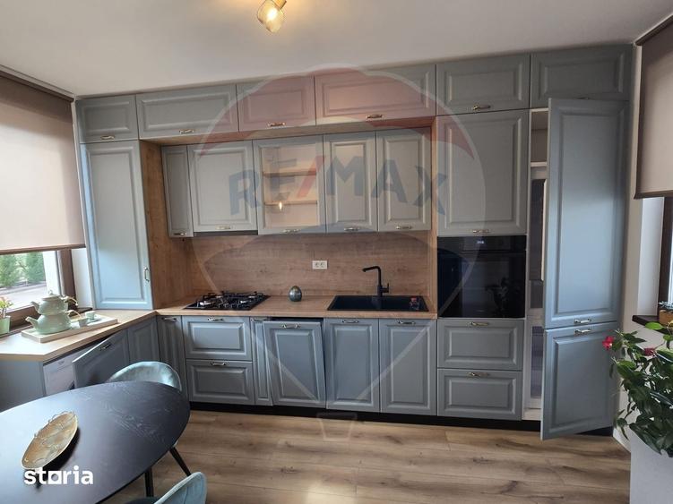 Casă cu 5 camere cu Teren 300 Mp în Ferme