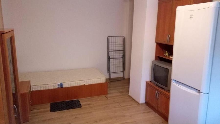 Garsonieră decomandată în Central