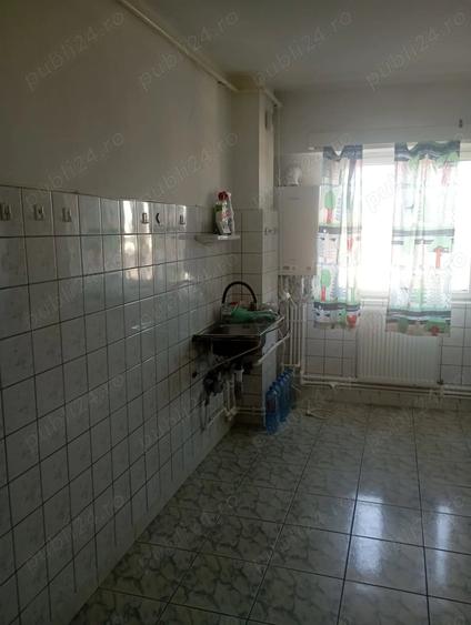 Apartament cu 3 camere decomandat în Decebal