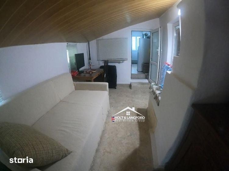 Casă cu 3 camere cu Teren 1492 Mp în Vadu Săpat