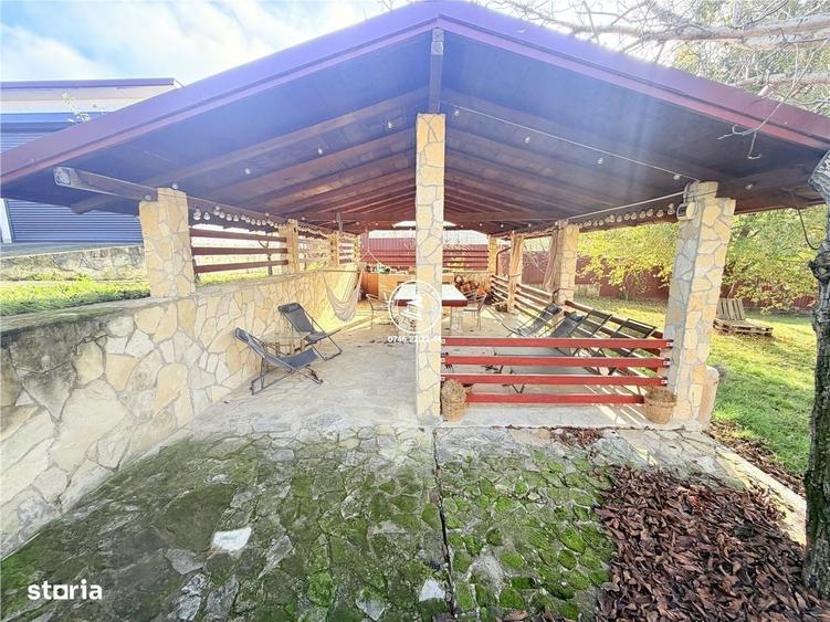 Casă cu 4 camere cu Teren 1670 Mp în Bârnova