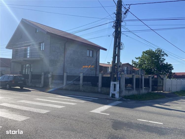 Casă cu 4 camere în Golești