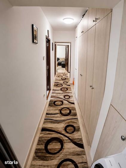 Apartament cu 3 camere decomandat în Cetate