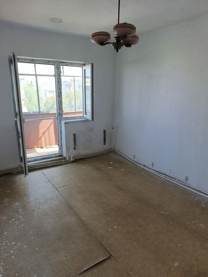 Vand apartament 3 camere etaj 4 - 7