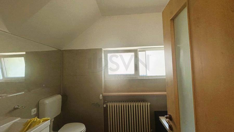 Apartament cu 5 camere decomandat în Primăverii