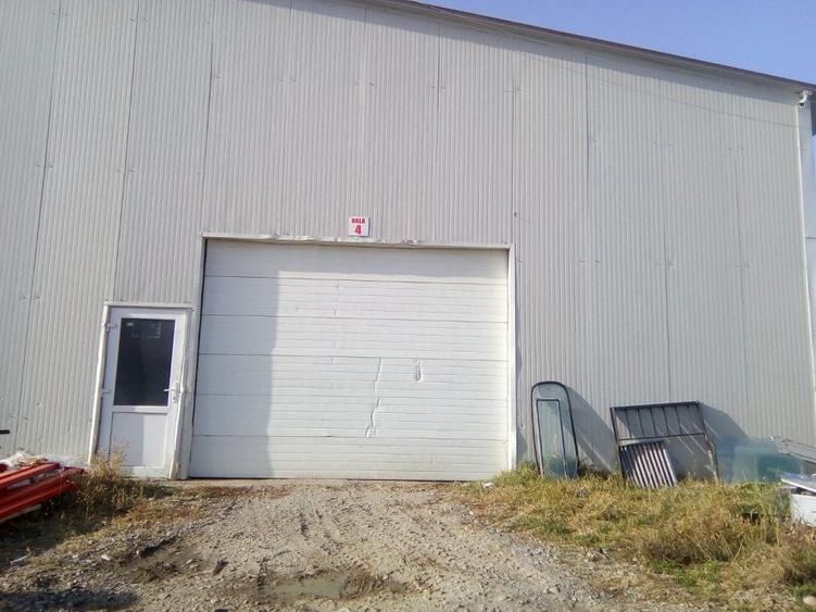 Spațiu industrial, de 456 mp, în Livezile
