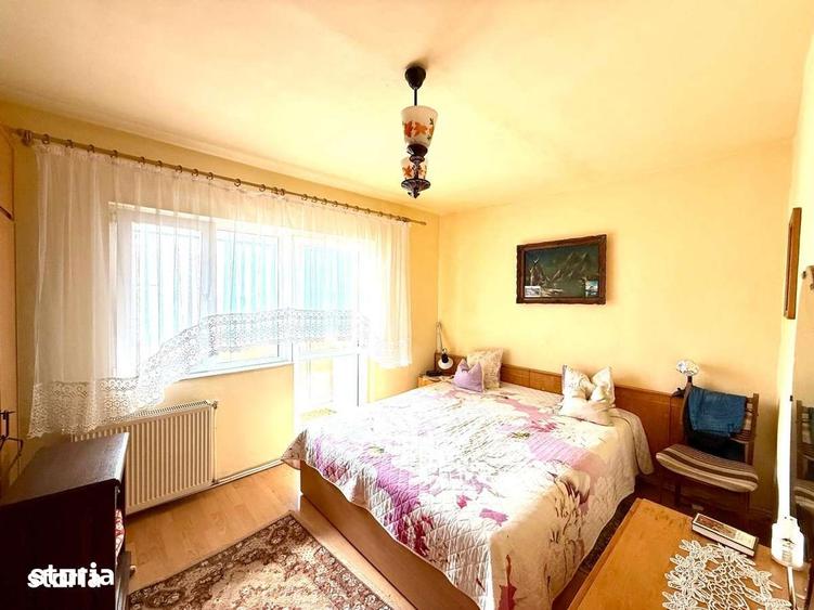 Apartament cu 3 camere decomandat în Central