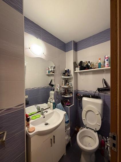 Apartament cu 3 camere decomandat, mobilat în Lipovei