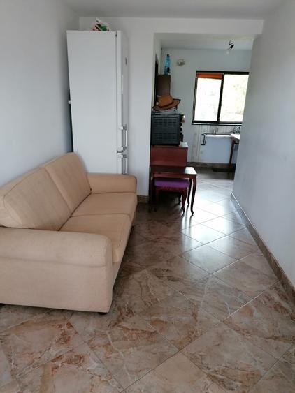 Casă cu 6 camere cu Teren 571 Mp în Sud-Est