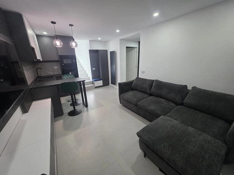 Apartament cu 3 camere semidecomandat în Central