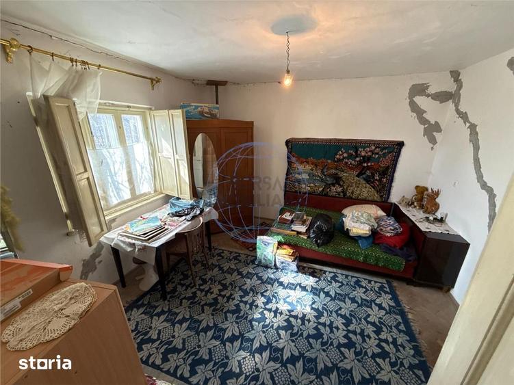 Casă cu 5 camere cu Teren 5588 Mp în Tătăranu