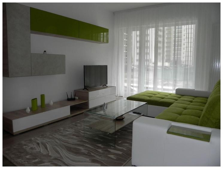Apartament cu 2 camere decomandat, mobilat în Tractorul
