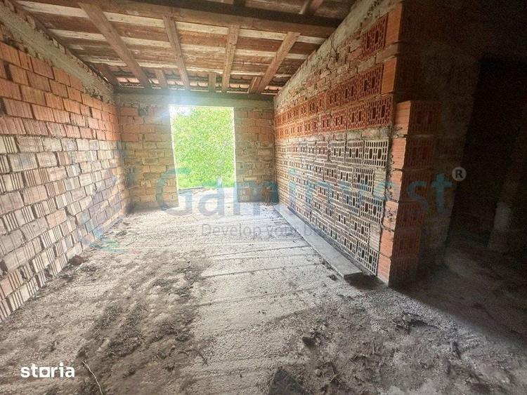 Casă cu 5 camere cu Teren 284 Mp în Iorga
