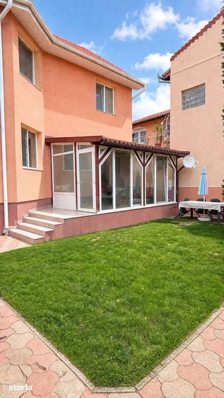 Casă cu 5 camere cu Teren 298 Mp în Rogerius