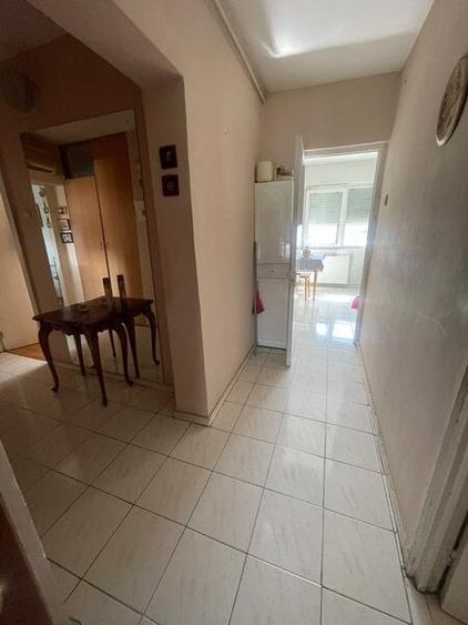 Apartament cu 2 camere decomandat în P-ța Dorobanți