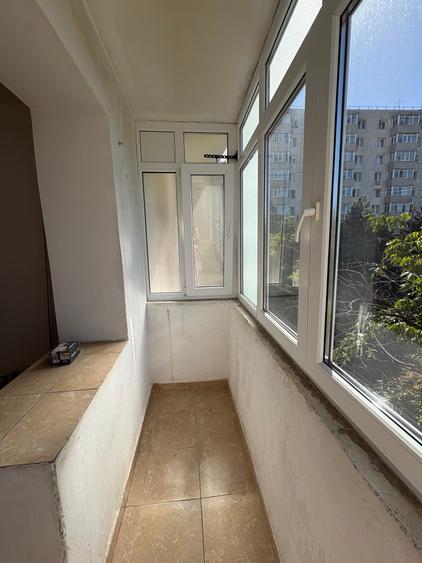 Apartament cu 3 camere decomandat în Ozana