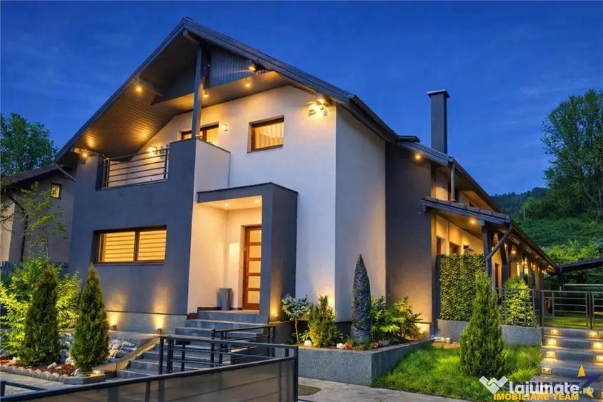 Casă cu 4 camere cu Teren 1620 Mp în Livezeni