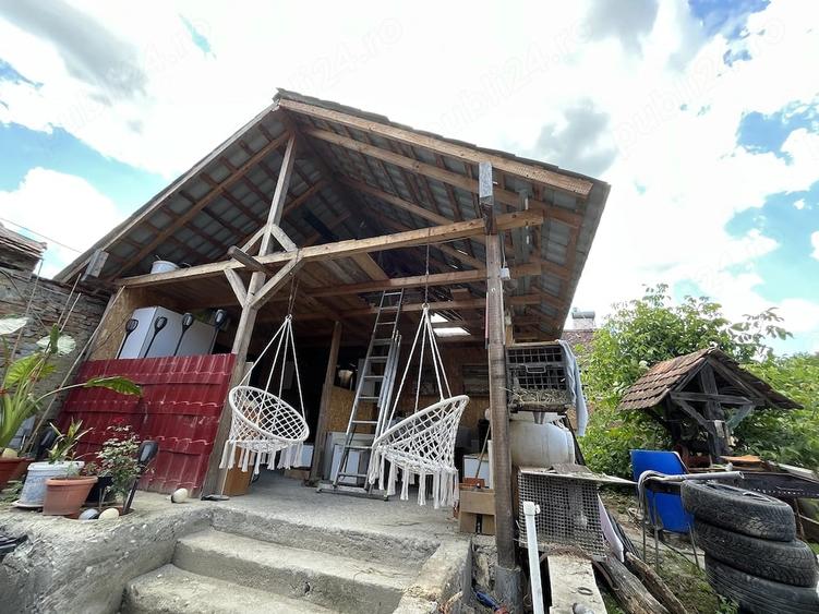 Casă cu Teren 2100 Mp în Jibert
