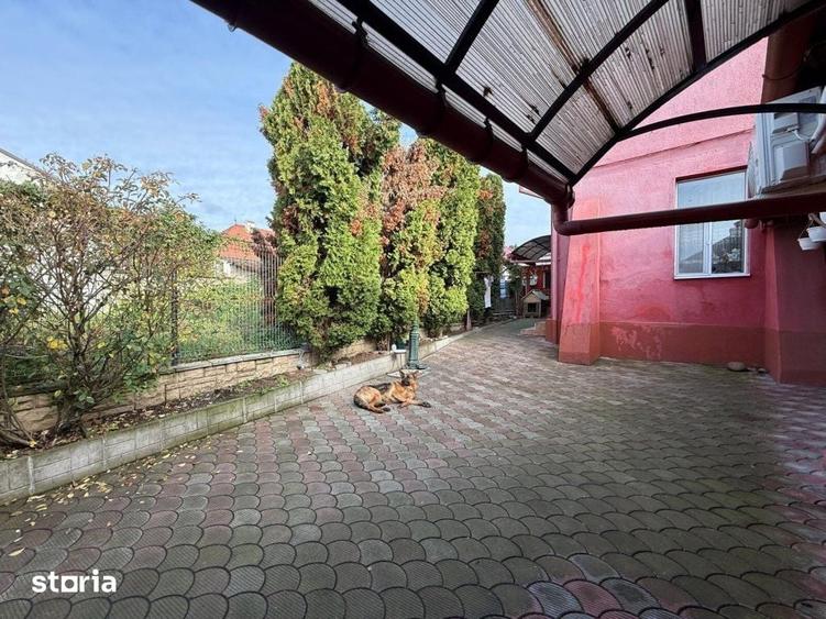 Casă cu 4 camere cu Teren 490 Mp în Central