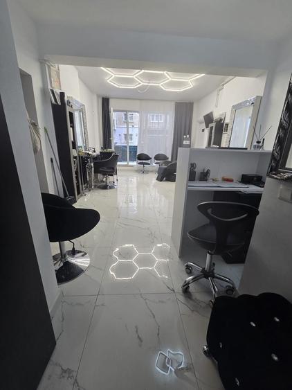 Apartament cu 3 camere decomandat în Sebastian