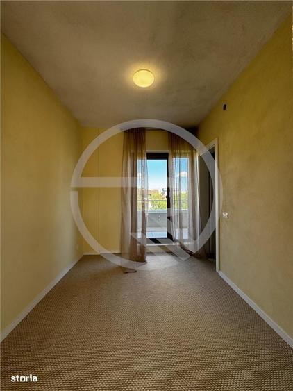 Apartament cu 3 camere semidecomandat în Borhanci