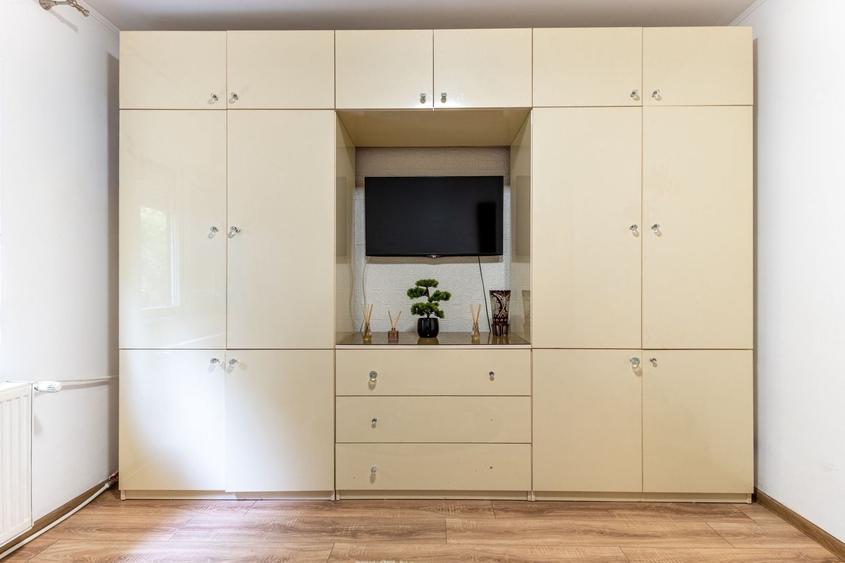 Apartament cu 2 camere decomandat în Decebal