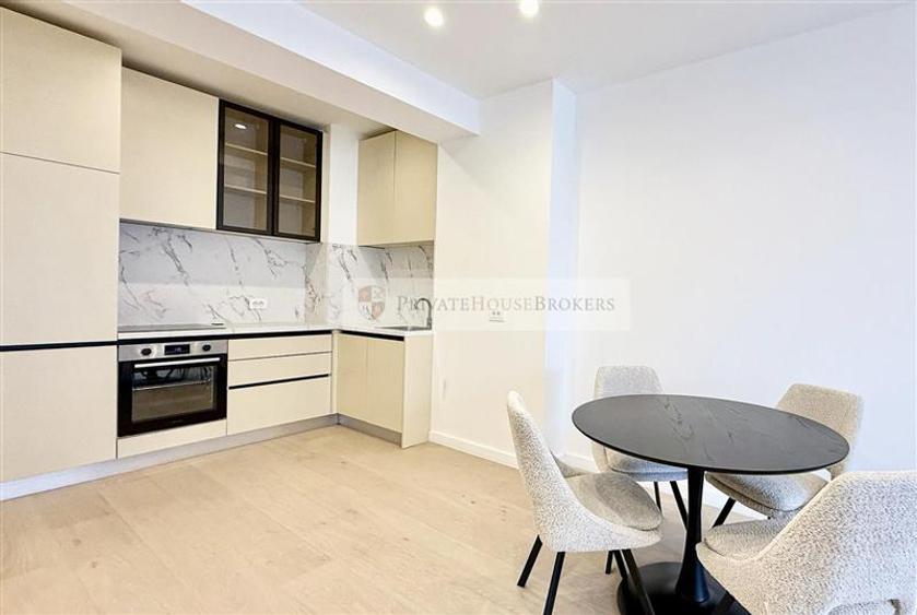 Apartament cu 2 camere semidecomandat, mobilat în Aviației