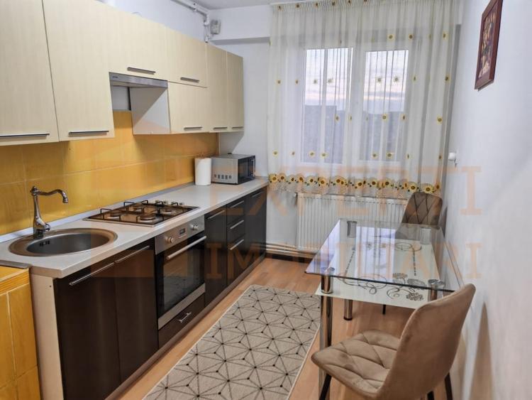 Apartament cu 2 camere decomandat, mobilat în Tomis Nord