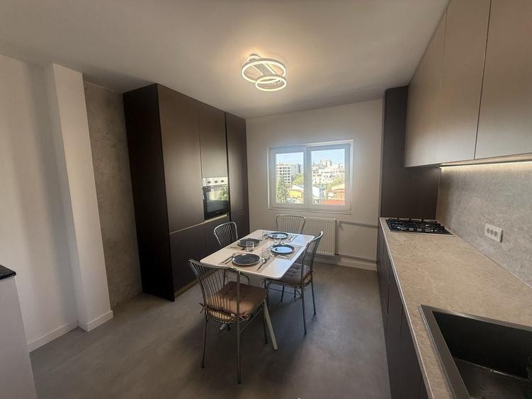 Apartament cu 2 camere decomandat în Vitan