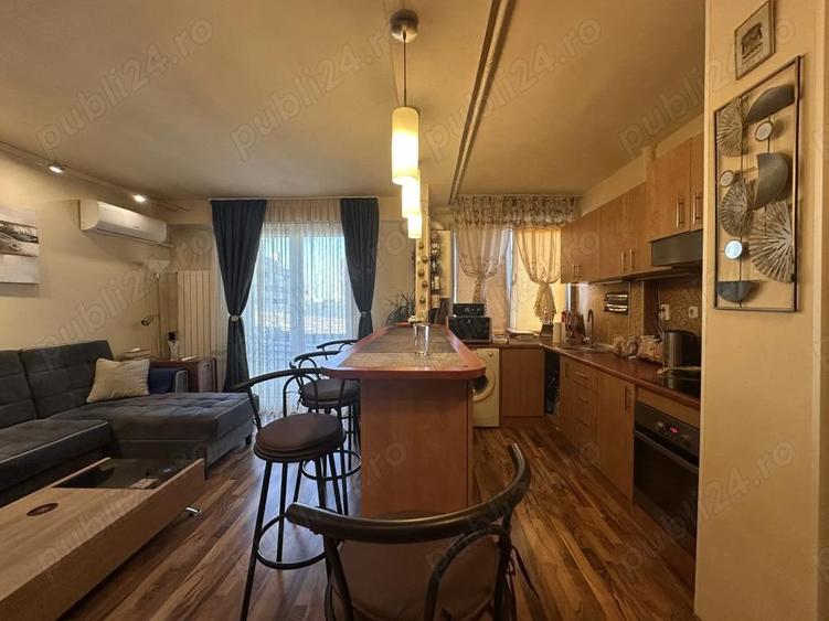 Apartament cu 3 camere decomandat în Ultracentral